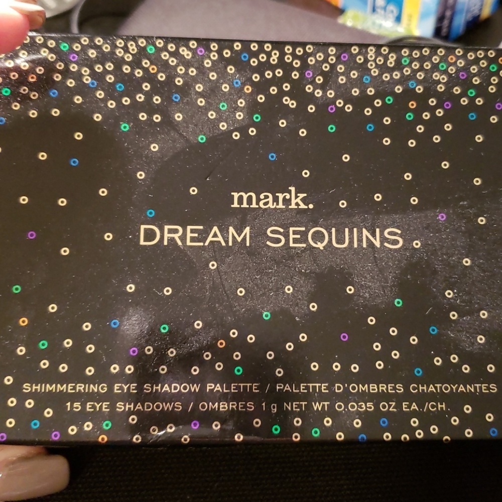 Mark Dream Sequins eyeshadow palette
